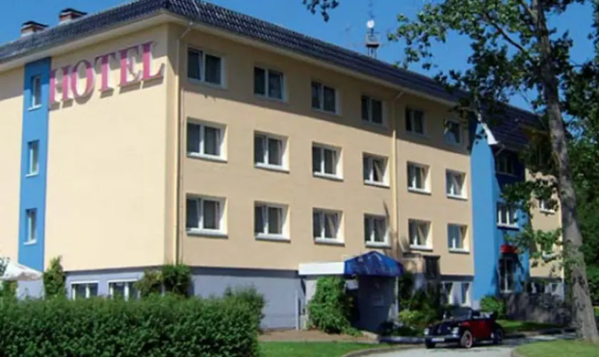 Hotel am Tierpark - Image 1