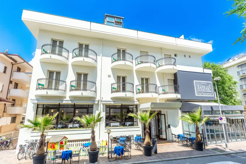 Hotel Antares - Image 1