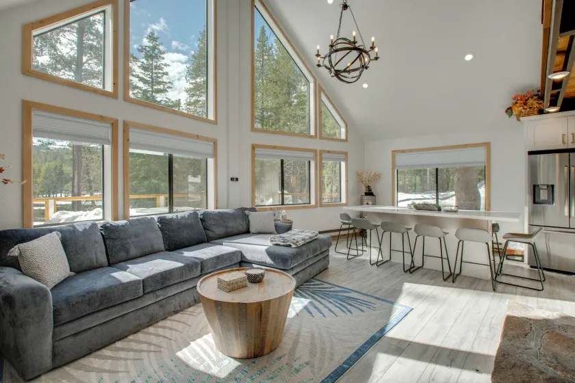5 Mi to Soda Springs Mtn Resort: Forest-view Gem! - Image 1