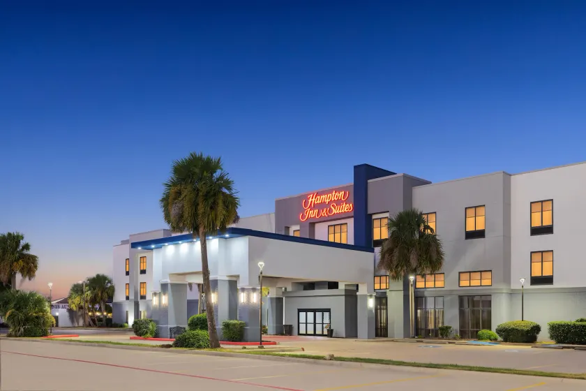 Hampton Inn & Suites Port Arthur - Image 1