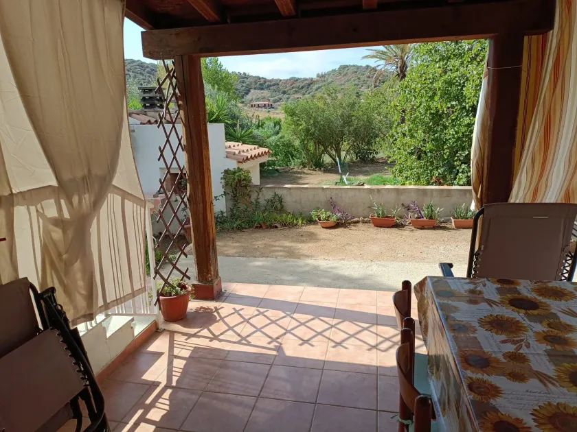 Tertenia rez-de-chaussée sud à 3 min à pied de la mer - Image 1