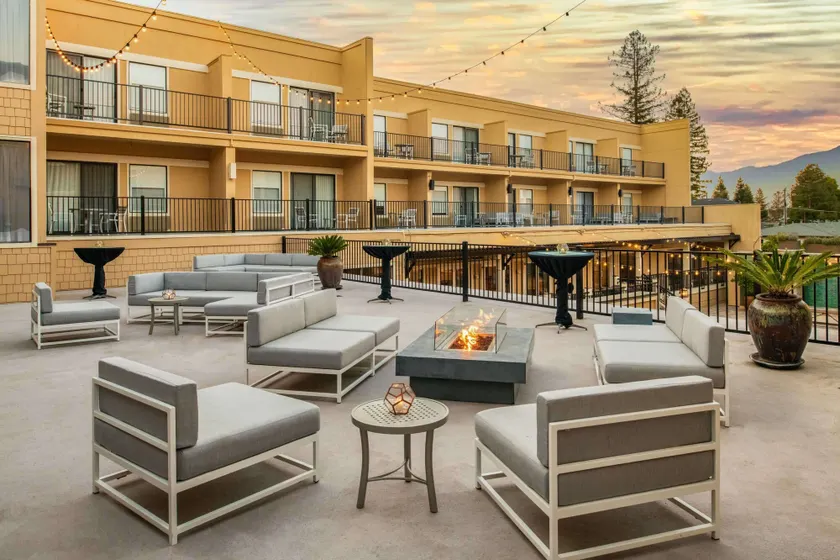 Toll House Hotel Los Gatos - Image 1