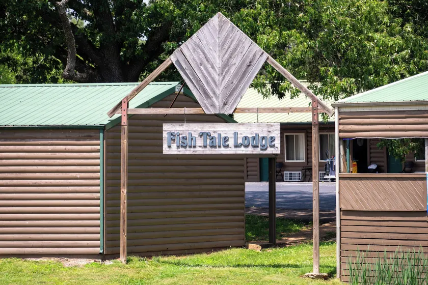 Fishtale Lodge - Image 1