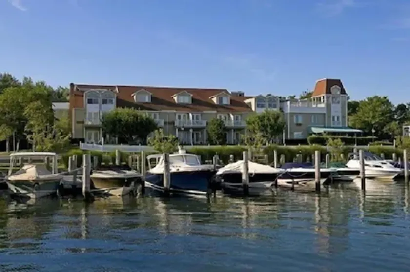 Sag Harbor Inn - Image 1