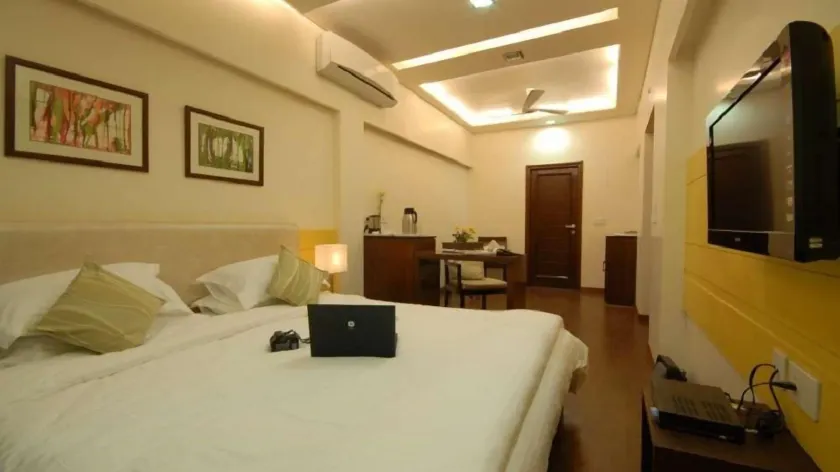 HOTEL NANGIS PRIDE - Image 1