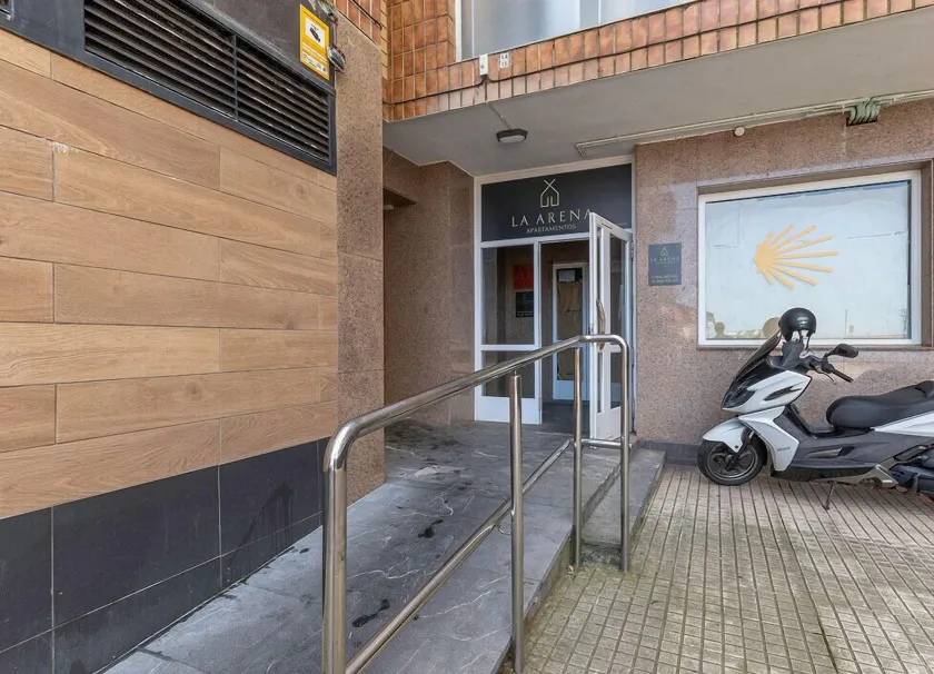 Apartamentos La Arena - Image 1