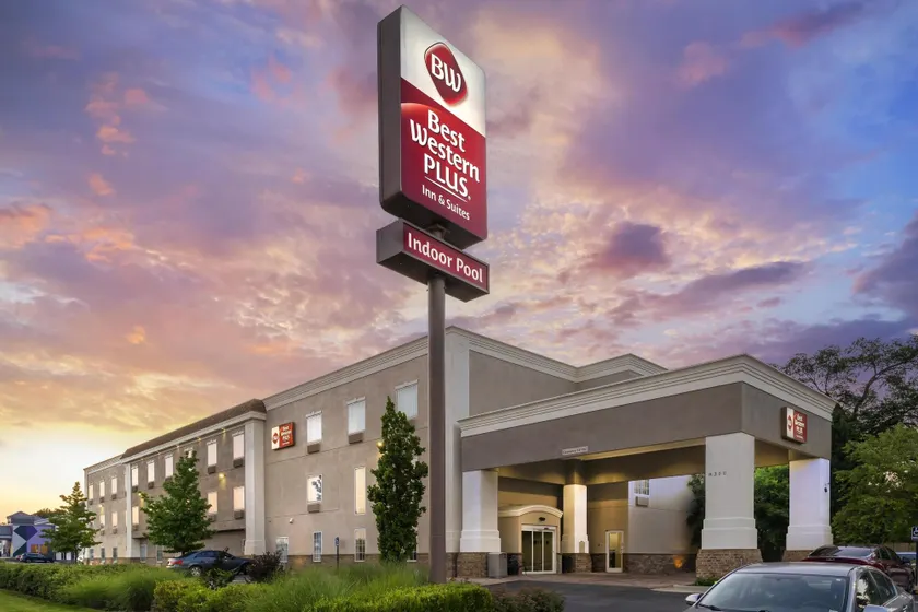 Best Western Plus Eastgate Inn & Suites - Image 1