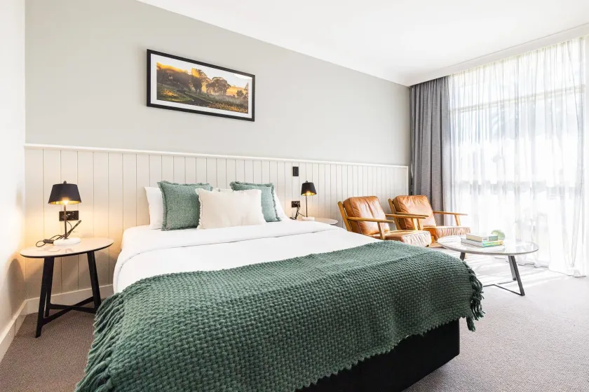 Comfort Inn Gateway Tamworth - Image 1
