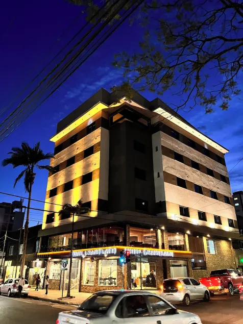 Hotel Grand Lago - Image 1