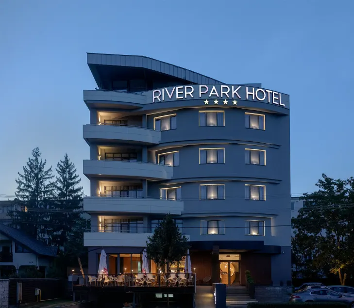 Hotel River Park - Image 1