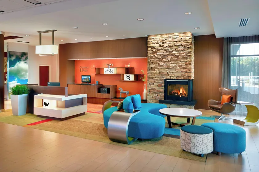 Fairfield Inn & Suites by Marriott Hendersonville Flat Rock - Image 1
