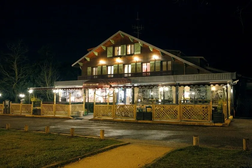 Logis Hôtel Restaurant Le Chalet du Mont Roland - Image 1