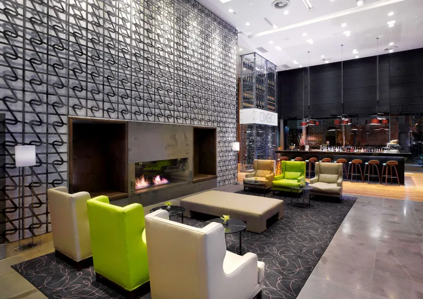 DoubleTree by Hilton Zagreb - Vestíbulo