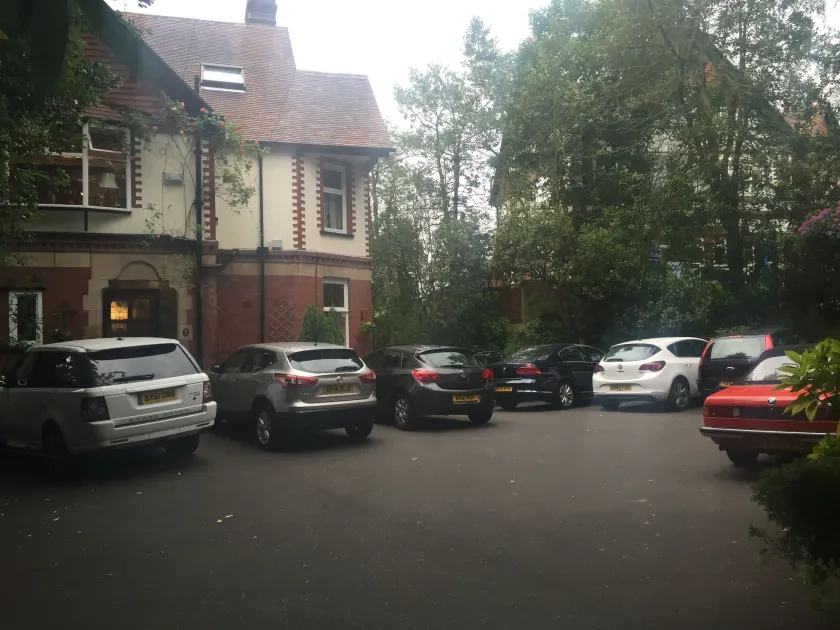 Oakfield Lodge Guest House Stockport - Image 1
