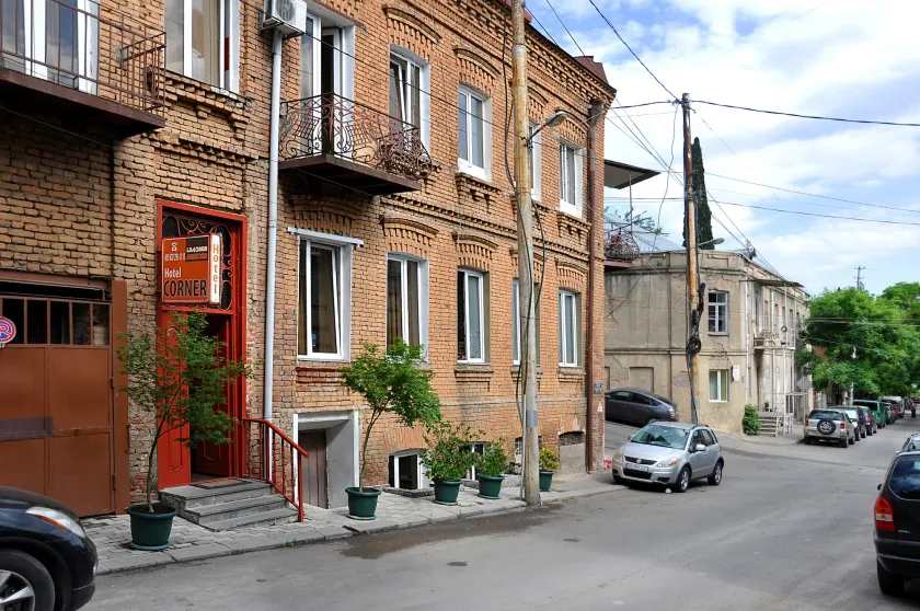 Hotel Corner - Image 1