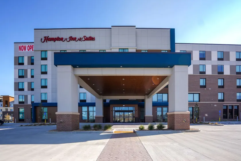 Hampton Inn & Suites Aurora South Denver - Image 1