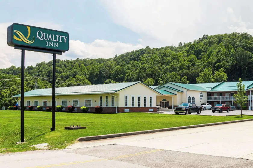 Quality Inn Weston - Image 1