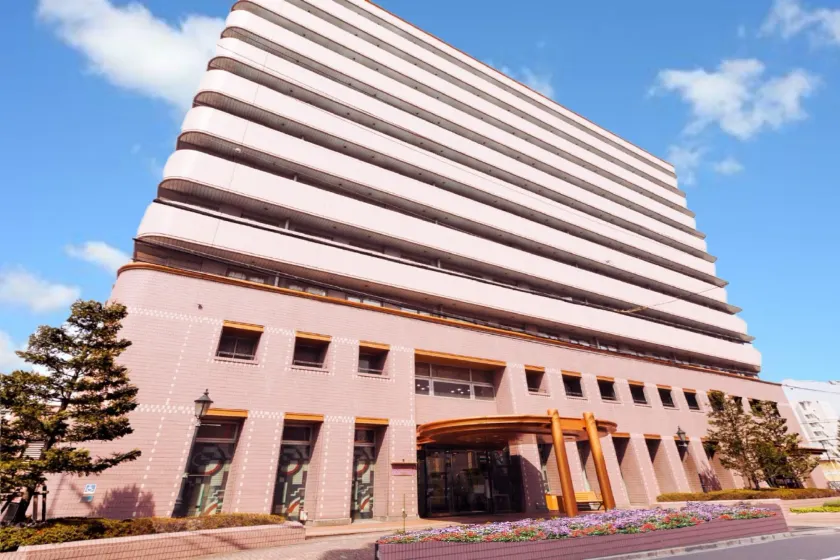 U-Community Hotel - Image 1