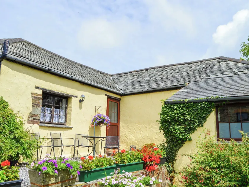 Windbury Cottage - Image 1