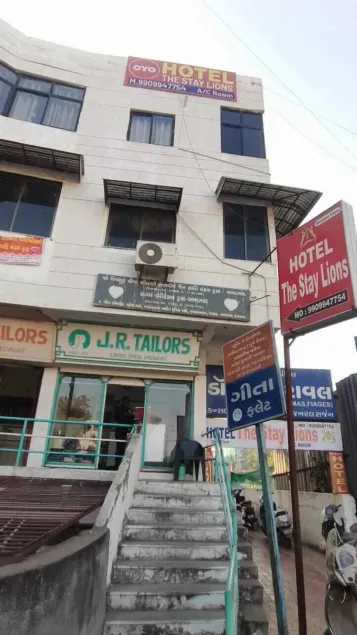 Hotel the stay lions - Image 1