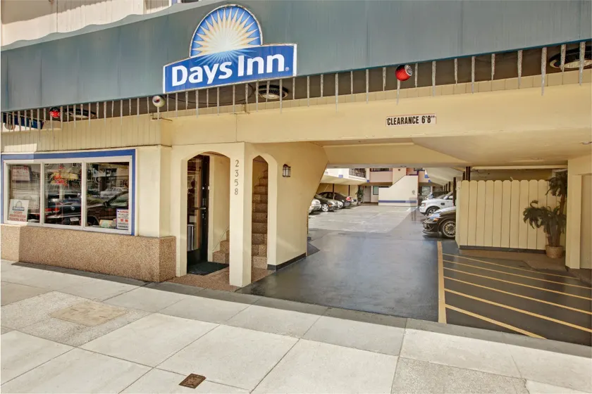Days Inn by Wyndham San Francisco - Lombard - Image 1