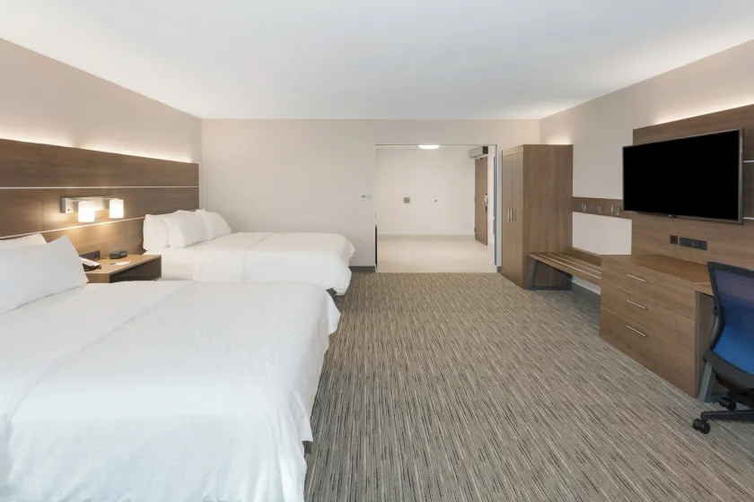 Holiday Inn Express Hotel & Suites Ottawa Airport by IHG - Image 1