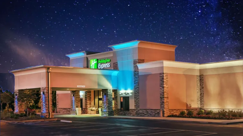 Holiday Inn Express Little Rock-Airport by IHG - Image 1