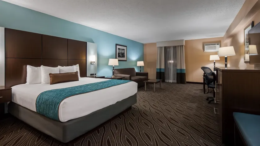 Best Western Plus Galleria Inn & Suites - Image 1
