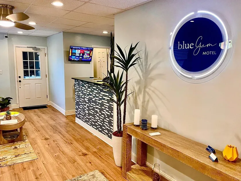 BlueGem Motel - Image 1