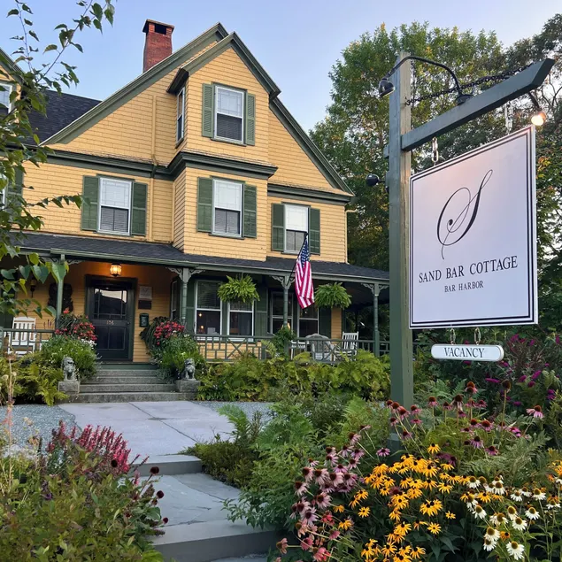 Sand Bar Cottage Inn - Image 1