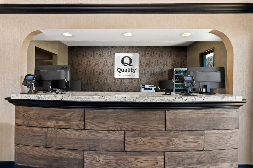 Quality Inn & Suites Dumas - Lobby