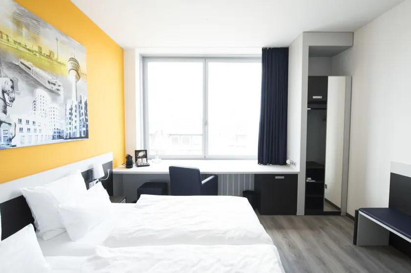 Carathotel Düsseldorf City - Image 1