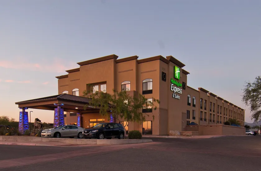Holiday Inn Express & Suites Oro Valley-Tucson North by IHG - Image 1