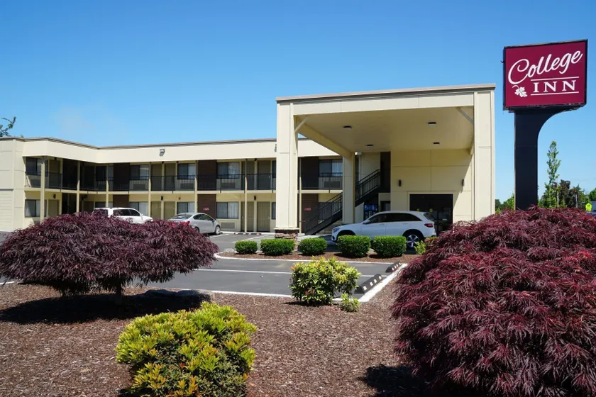 College Inn - Image 1