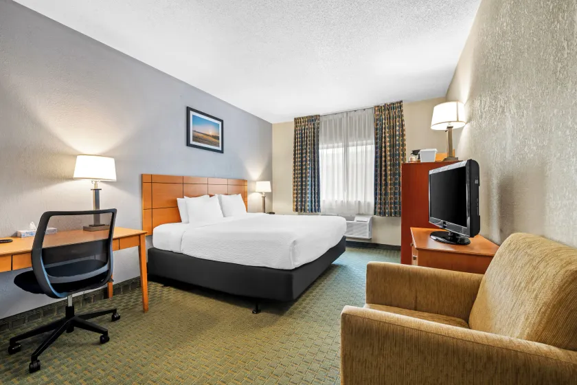 Quality Inn Dubuque on Hwy 20 - Image 1