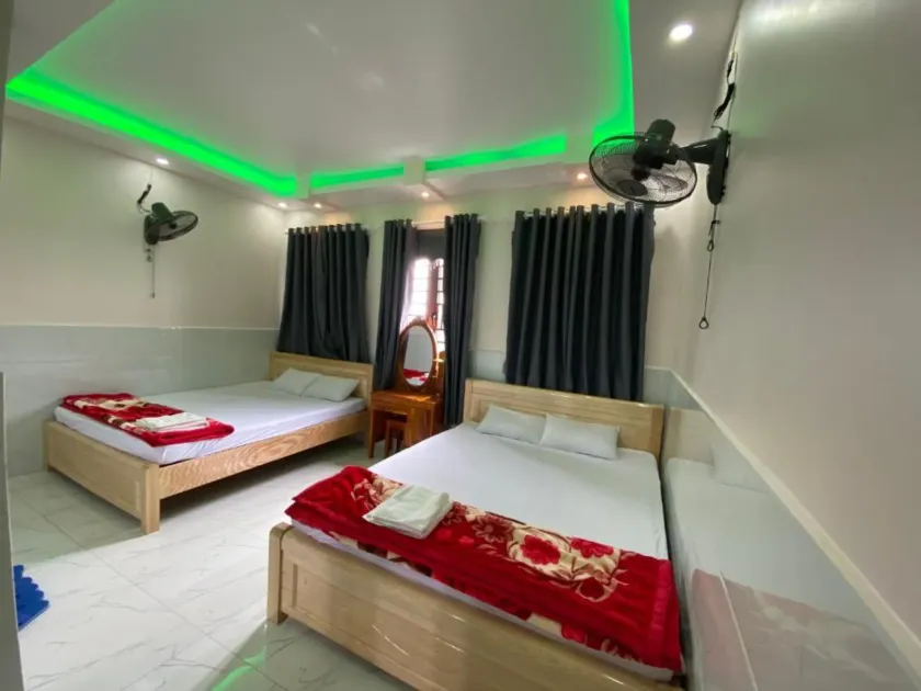 Hoang Anh Hotel - Image 1