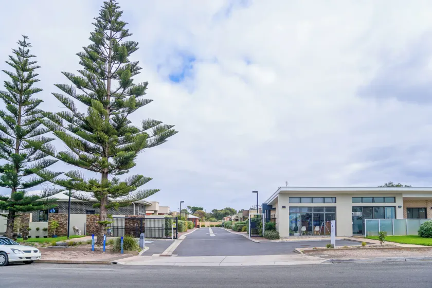 Villas on the Bay Kingscote - Image 1