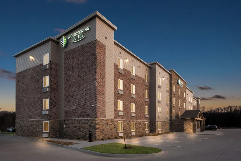 WoodSpring Suites Coralville Iowa City - Image 1