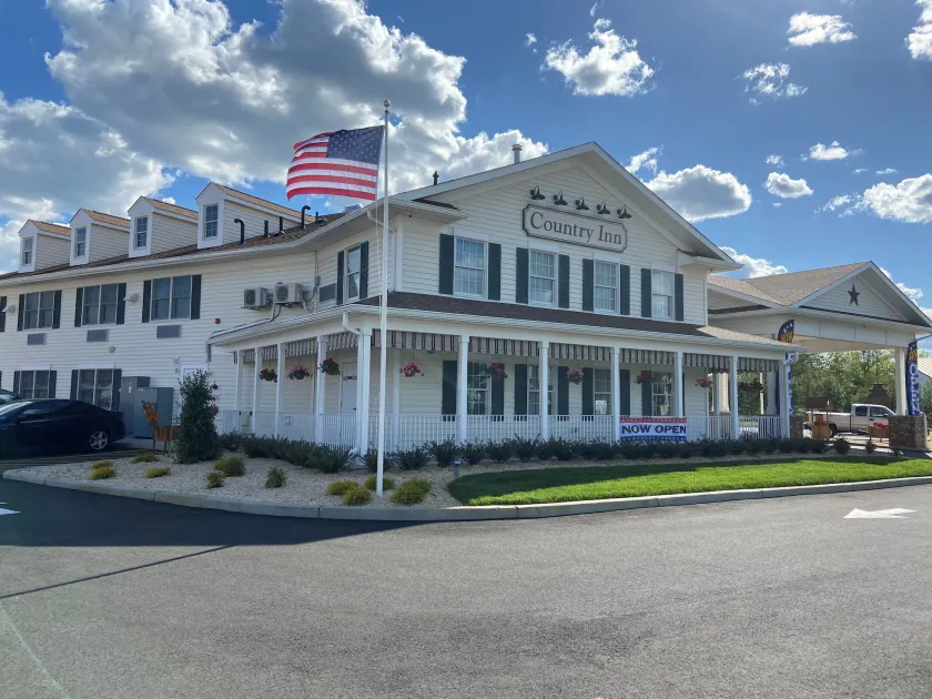 Country Inn of Hazlet - Image 1