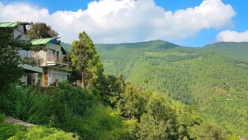Seclude Ramgarh Cliff's edge - Image 1
