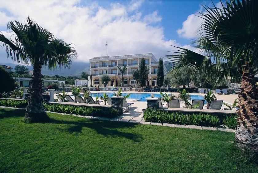 Altinkaya Holiday Resort - Image 1