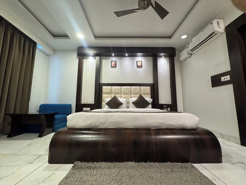 Hotel Galaxy,Katra - Image 1