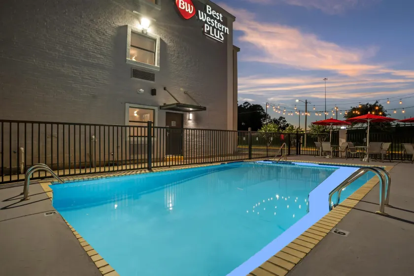 Best Western Plus D'Iberville - Image 1