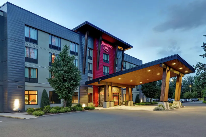 Hampton Inn by Hilton Chilliwack - Image 1