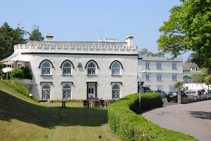 Royal Glen Hotel - Image 1