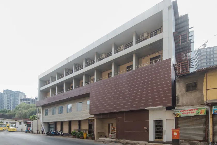 Hotel O Lotus Residency Near Anand Nagar Metro Station - Image 1
