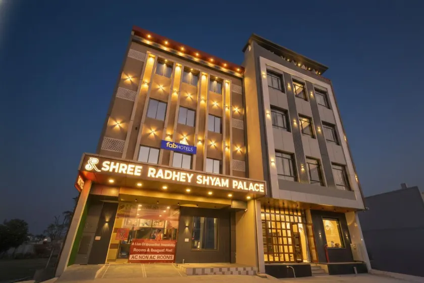 FabHotel Radhy Sham - Image 1