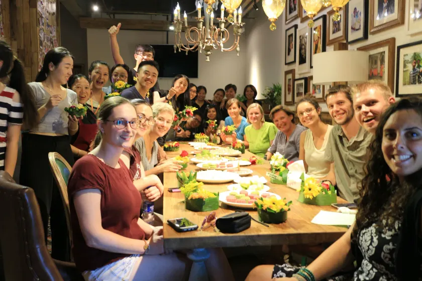 SONDERIA Lazybones Hostel - Image 1