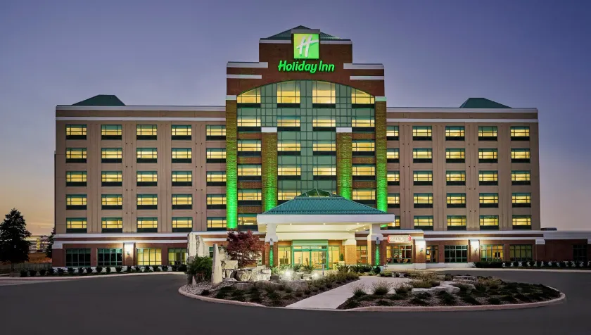 Holiday Inn & Suites Oakville at Bronte by IHG - Image 1