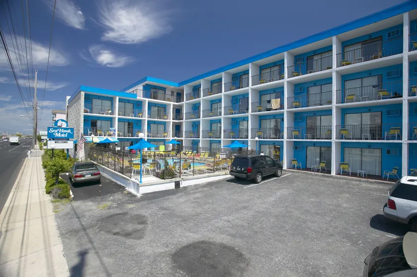 Sea Hawk Motel - Image 1